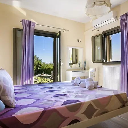 Villa Paraspori Pesadha